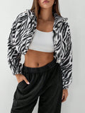 Chaqueta cropped con estampado de cebra