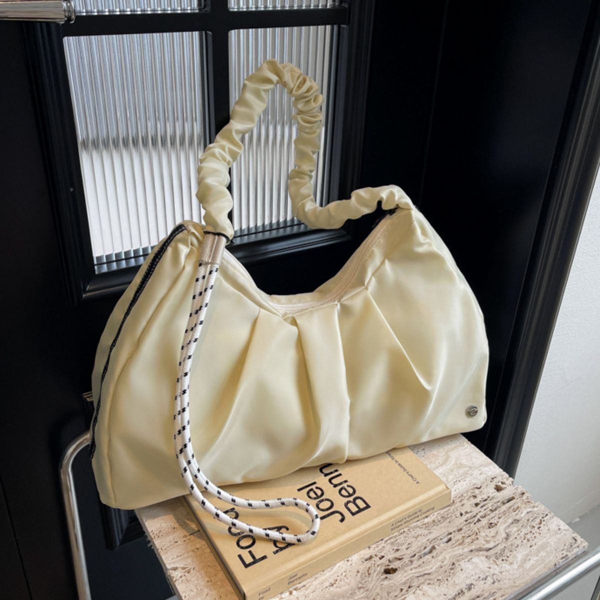 Tote bag grande con fruncidos