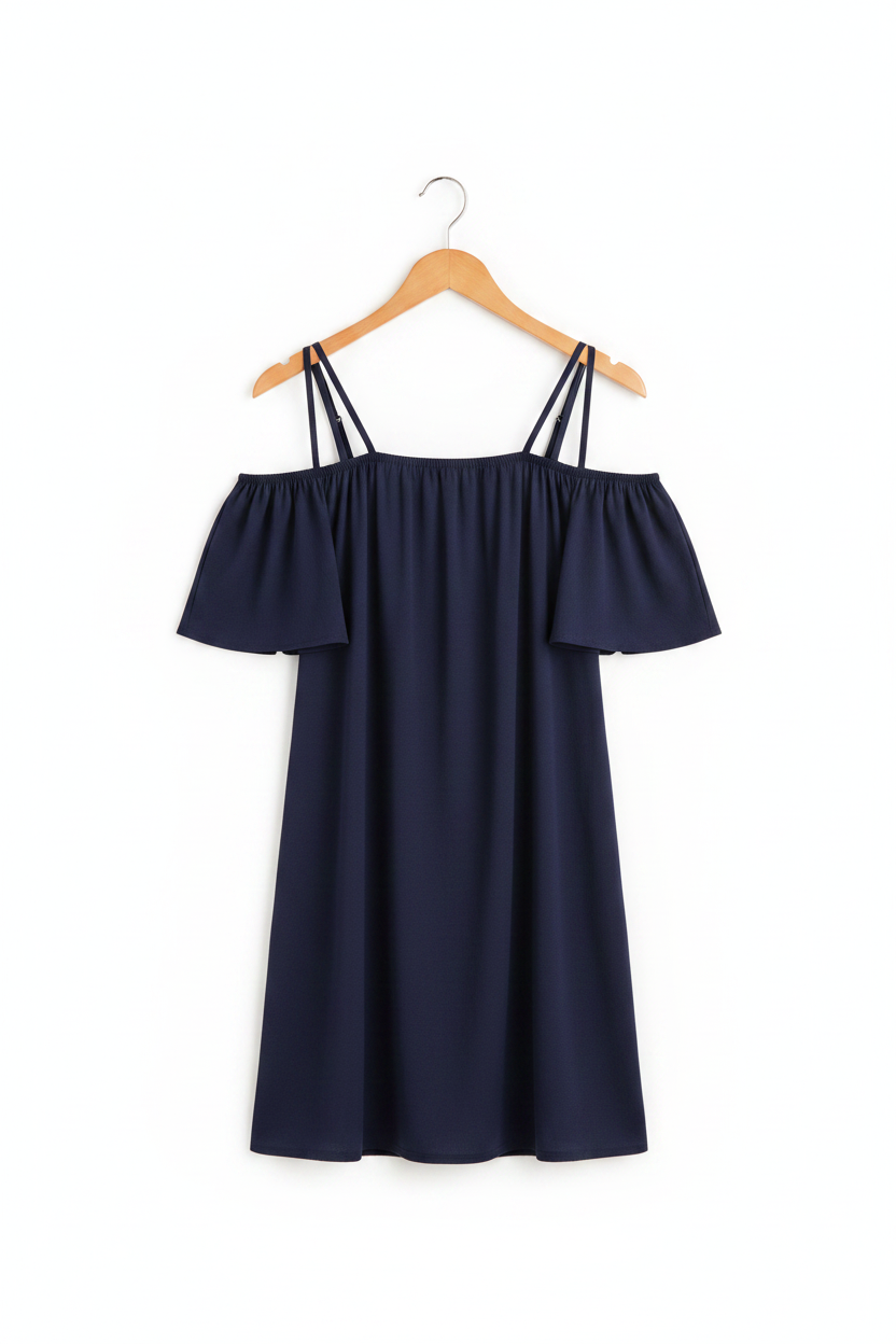 Minivestido azul marino en percha fondo blanco