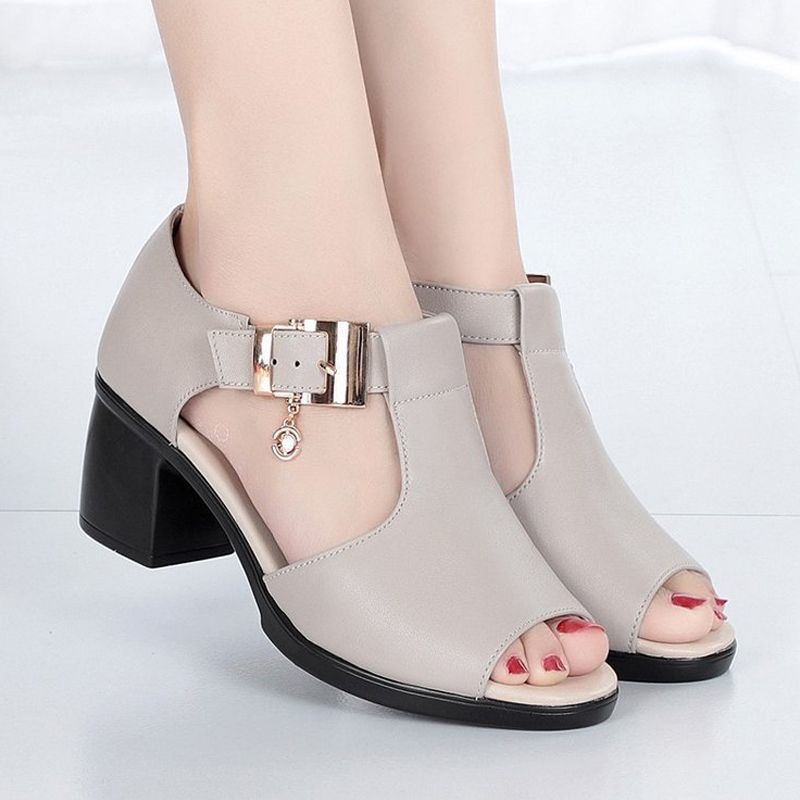 Sandalias ortopédicas cómodas para mujer