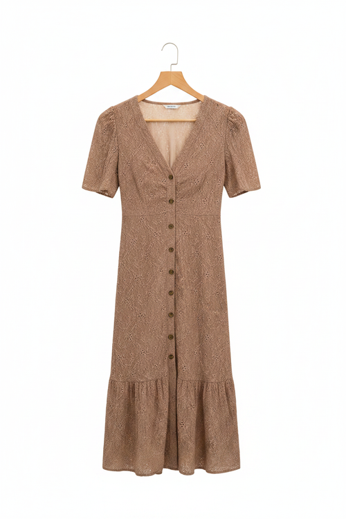 Vestido Clau en percha fondo blanco
